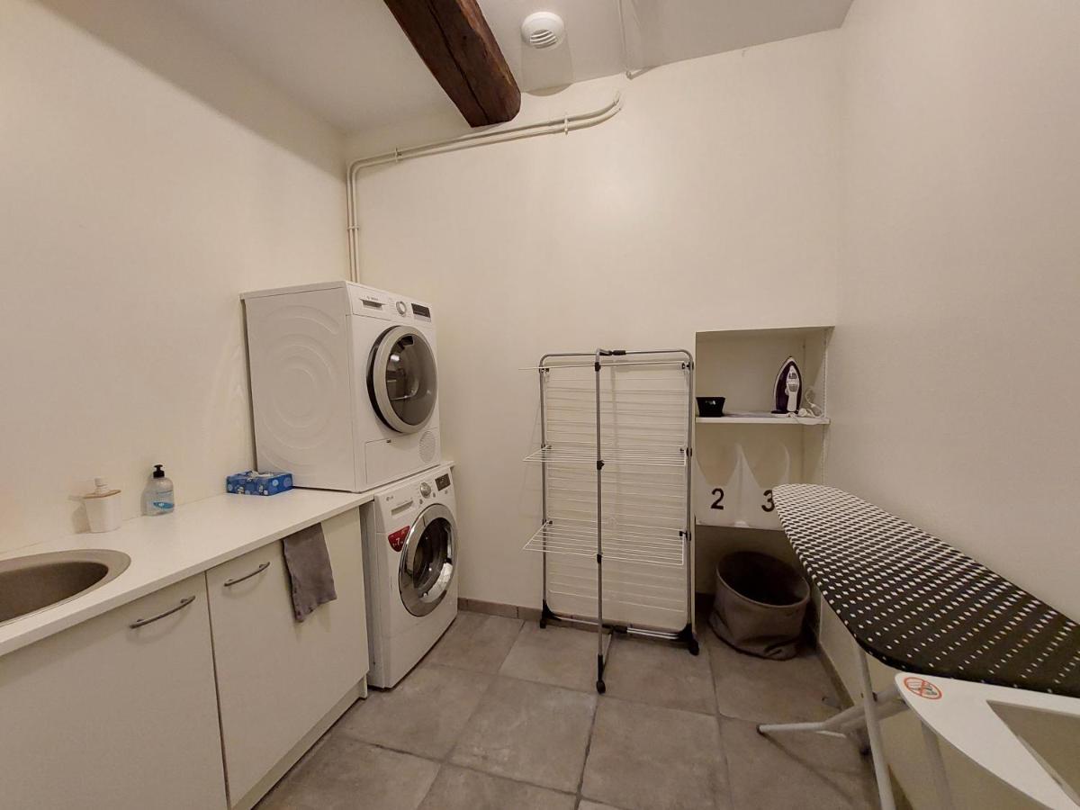 Appart Face Au Mail Limoges Buitenkant foto
